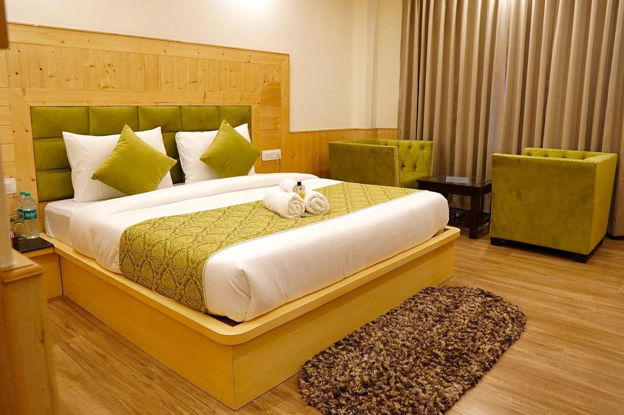 North Deodar Avenue, Manali Exterior photo