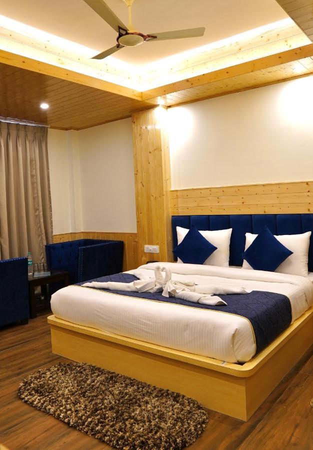 North Deodar Avenue, Manali Exterior photo