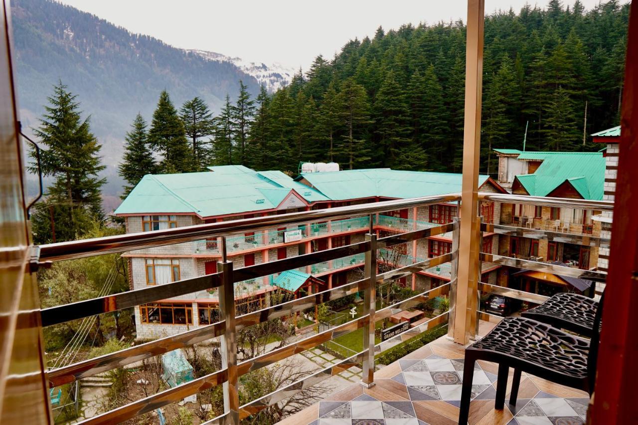 North Deodar Avenue, Manali Exterior photo
